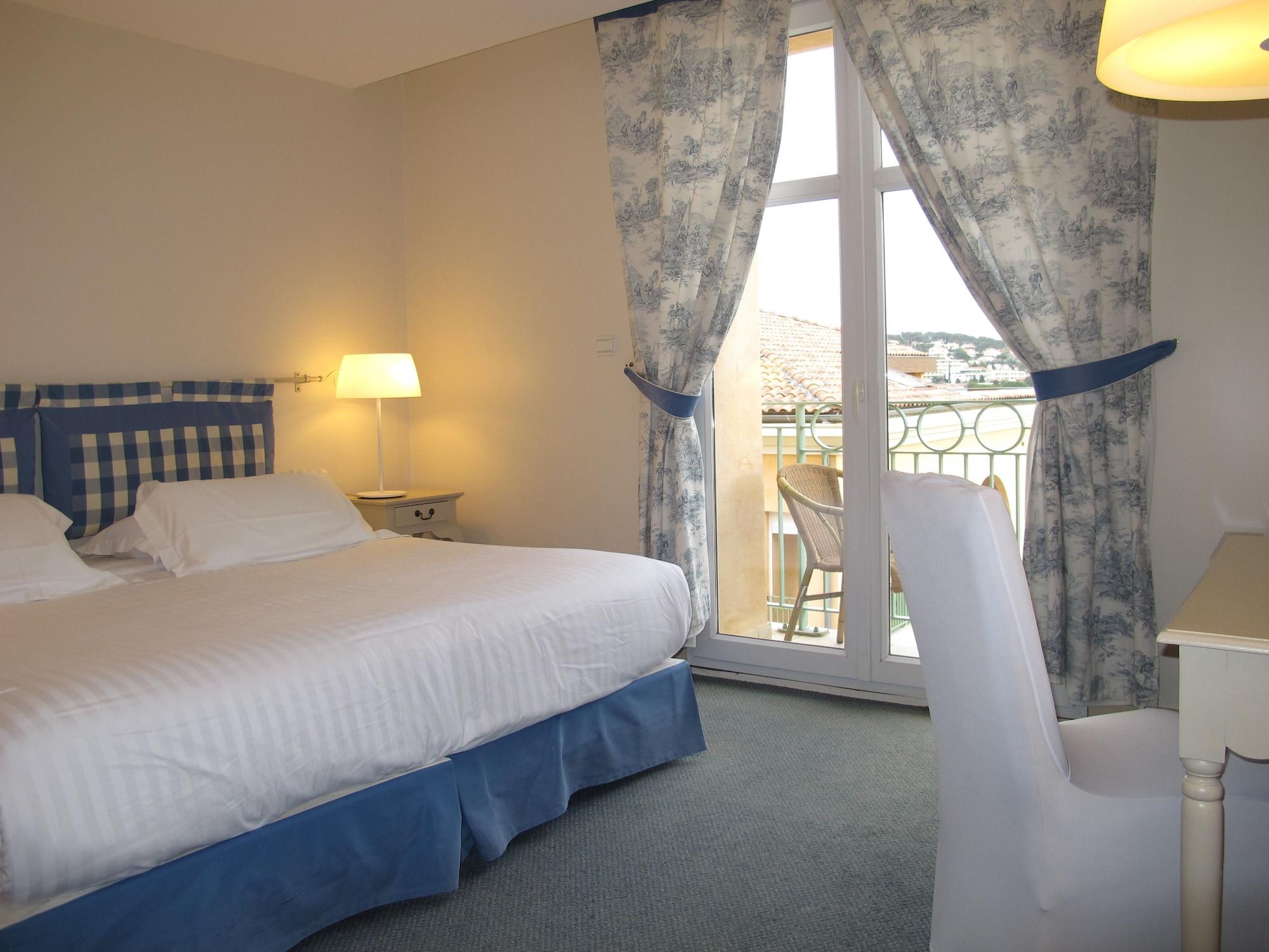 Hotel Sanary, Soleil Et Jardin - Renovation Hiver 2024-25 Eksteriør bilde