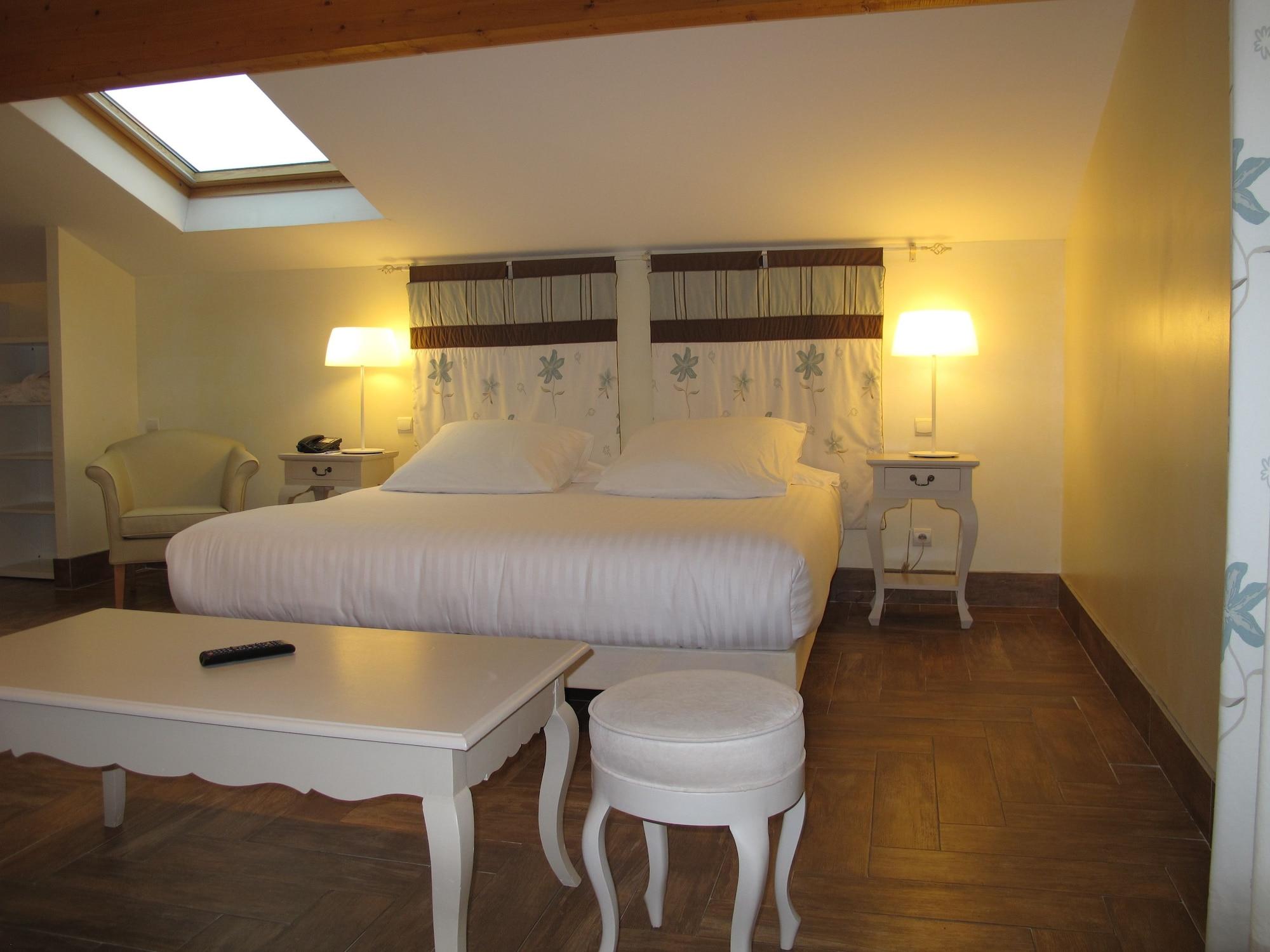 Hotel Sanary, Soleil Et Jardin - Renovation Hiver 2024-25 Eksteriør bilde