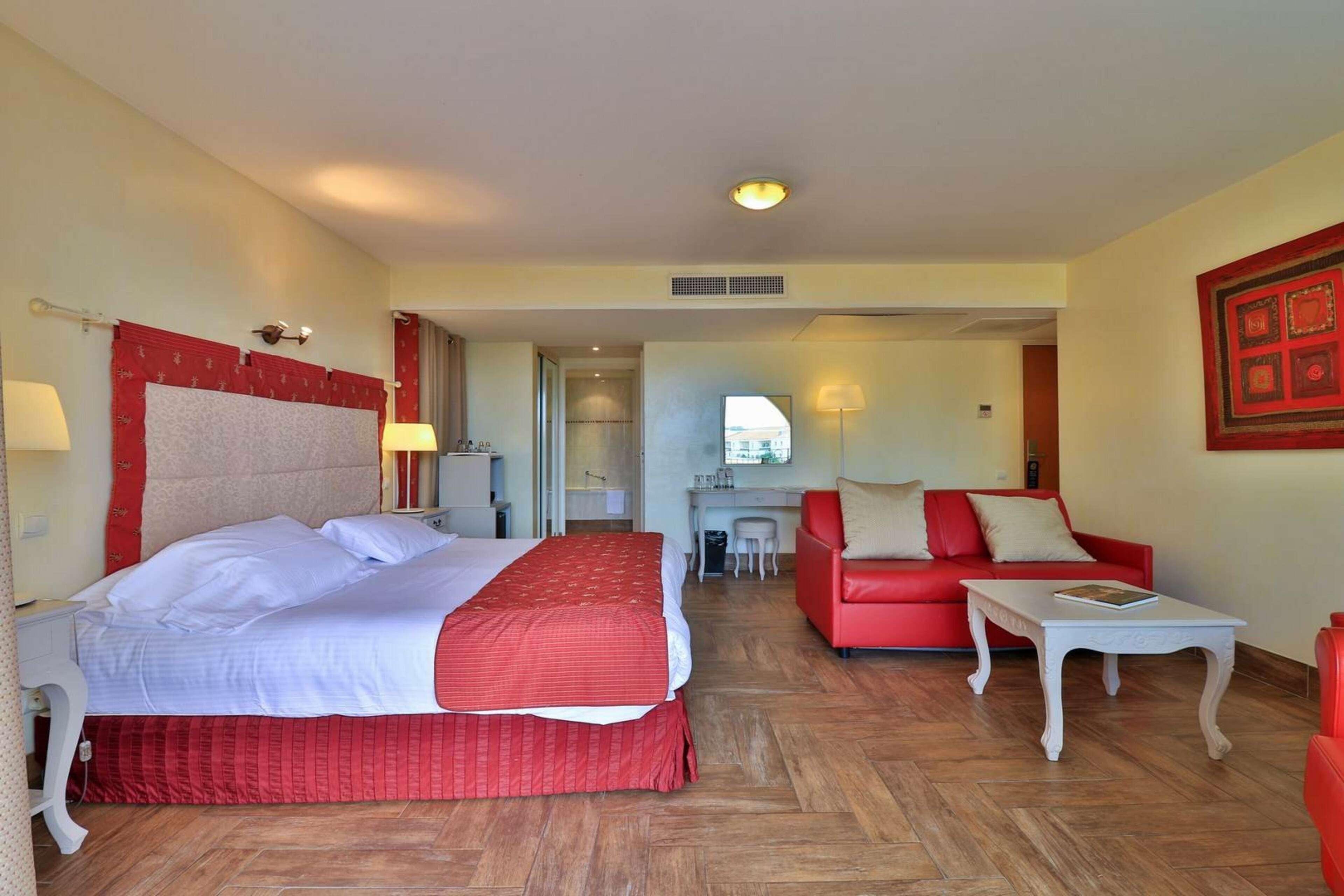Hotel Sanary, Soleil Et Jardin - Renovation Hiver 2024-25 Eksteriør bilde