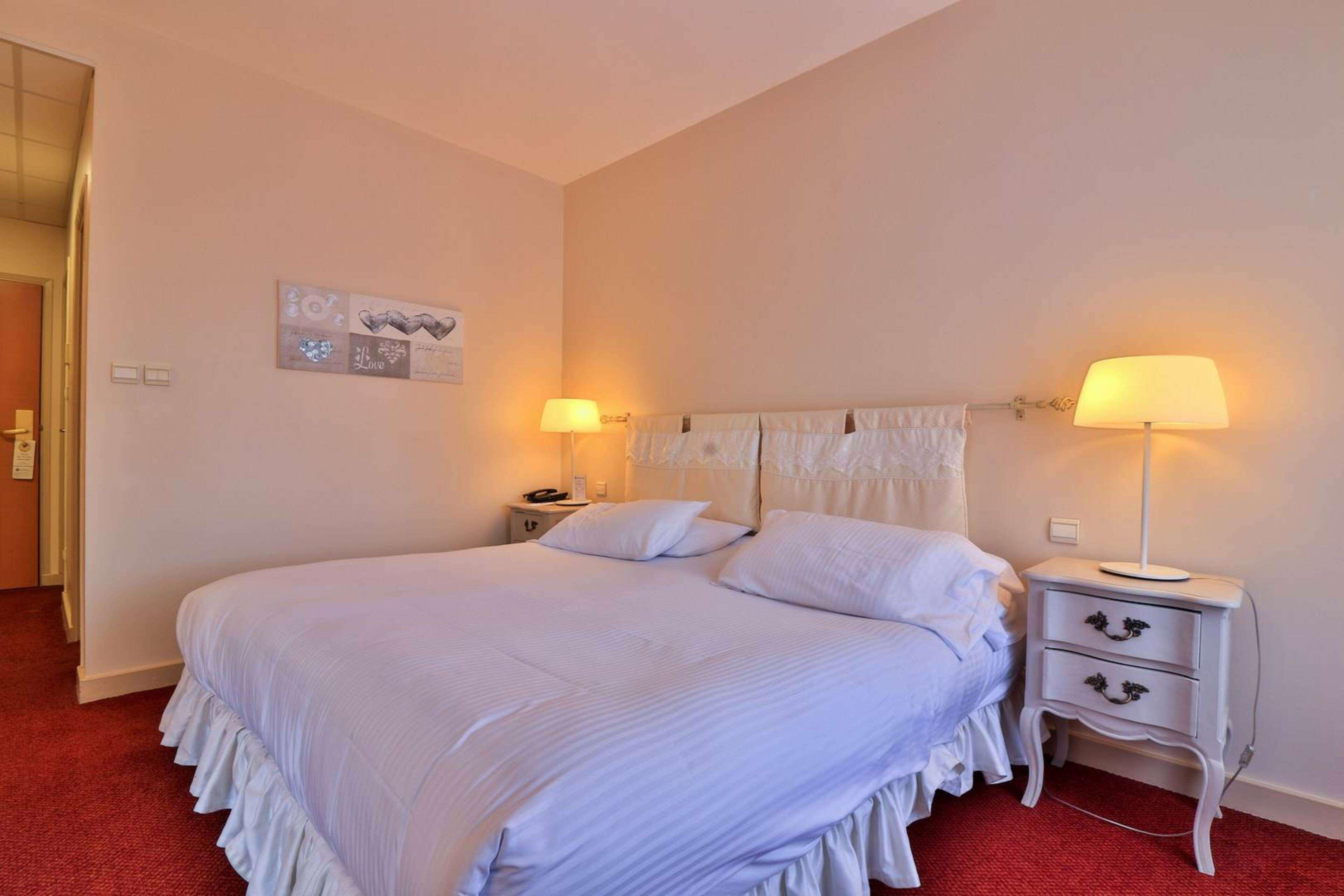 Hotel Sanary, Soleil Et Jardin - Renovation Hiver 2024-25 Eksteriør bilde
